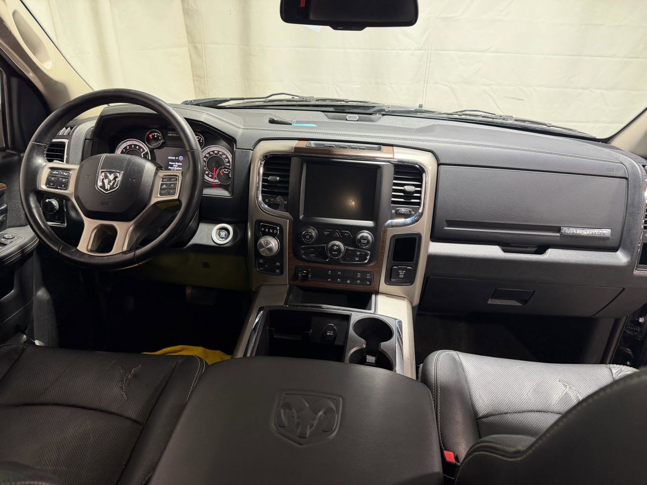 Used 2015 RAM 1500 Laramie w/ Convenience Group AWD/4WD image 16