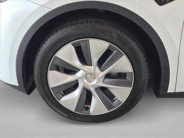 Used 2023 Tesla Model Y Long Range AWD/4WD image 23