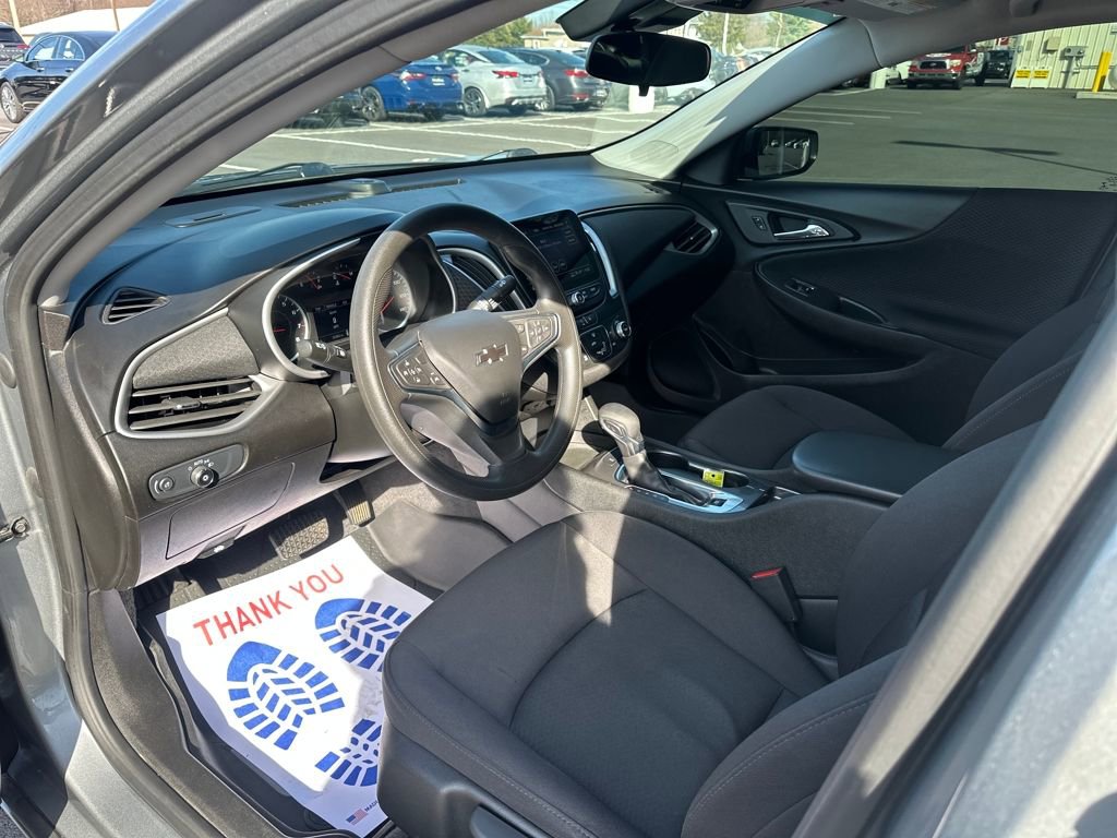 Used 2024 Chevrolet Malibu LS w/ LPO, Floor Liner Package FWD image 9