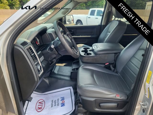 Used 2018 RAM 2500 Tradesman w/ Chrome Appearance Group RWD image 11