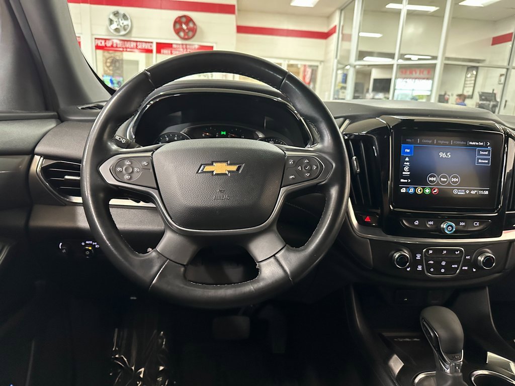 Used 2023 Chevrolet Traverse LT image 15