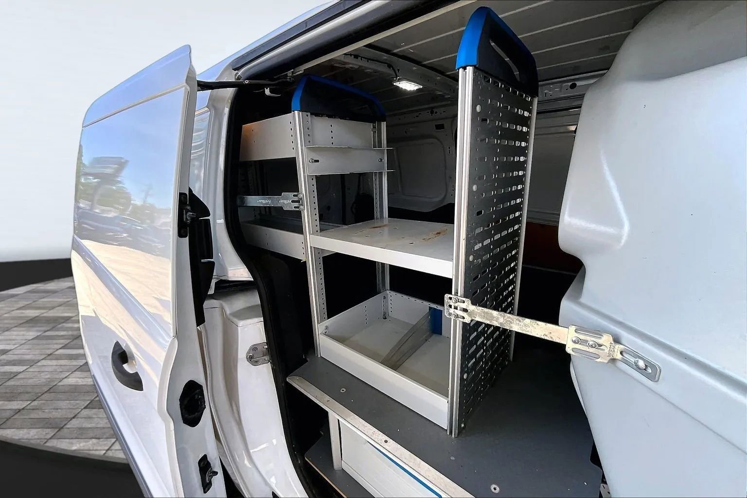 Used 2016 Ford Transit Connect XL FWD image 21