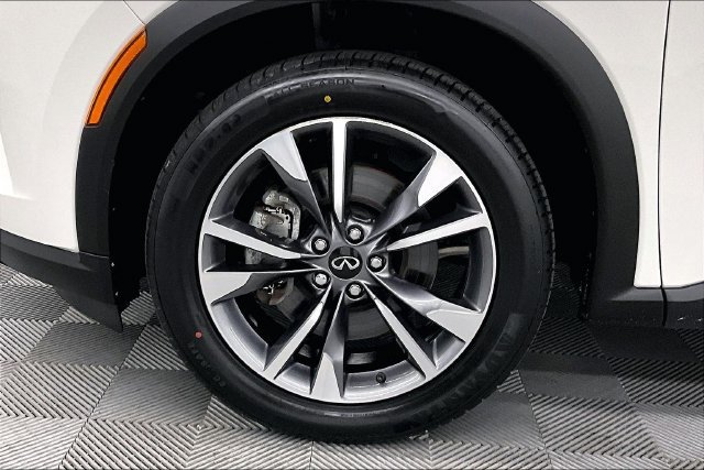Used 2024 INFINITI QX60 Luxe AWD/4WD image 10