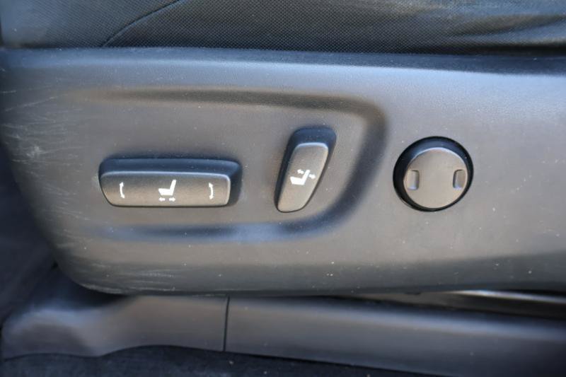 Used 2016 Toyota 4Runner SR5 AWD/4WD image 16