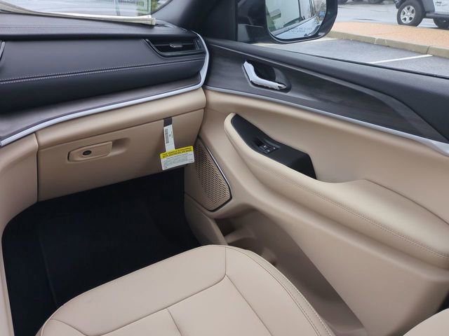 New 2026 Jeep Grand Cherokee Limited image 17