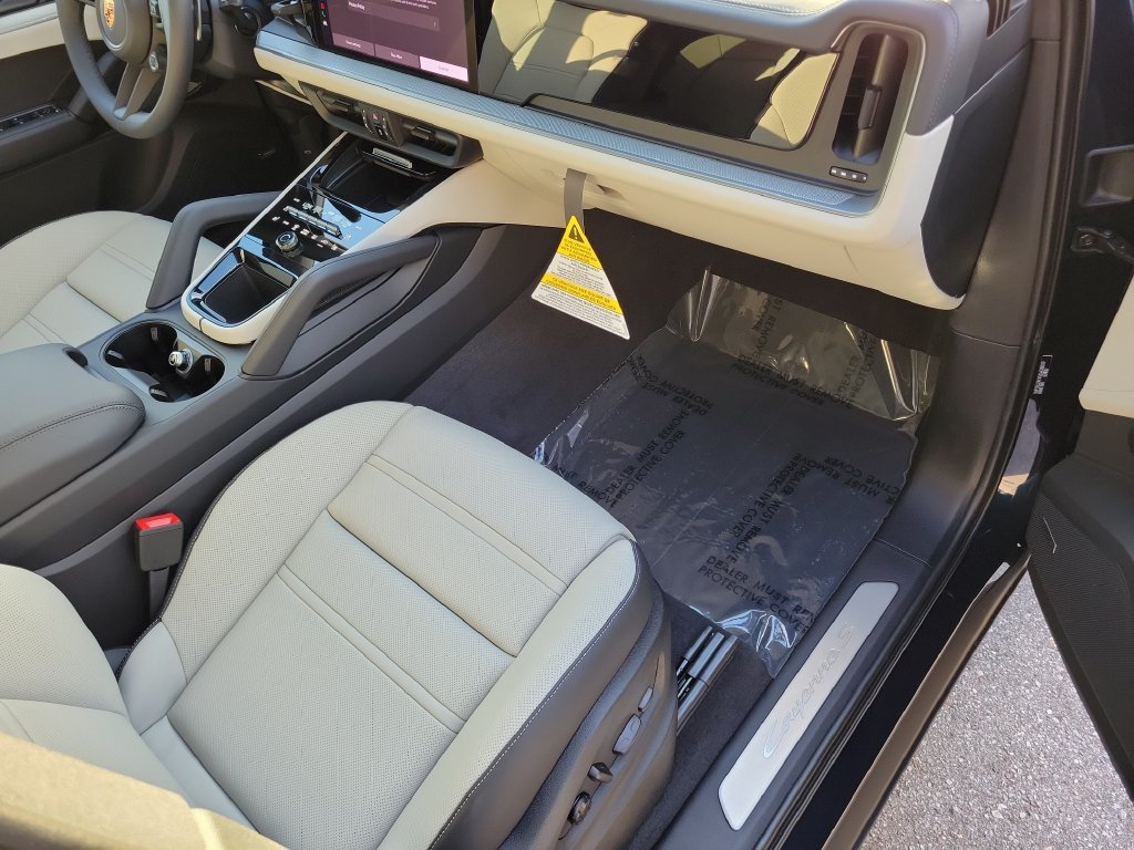 New 2027 Porsche Cayenne S AWD/4WD image 19