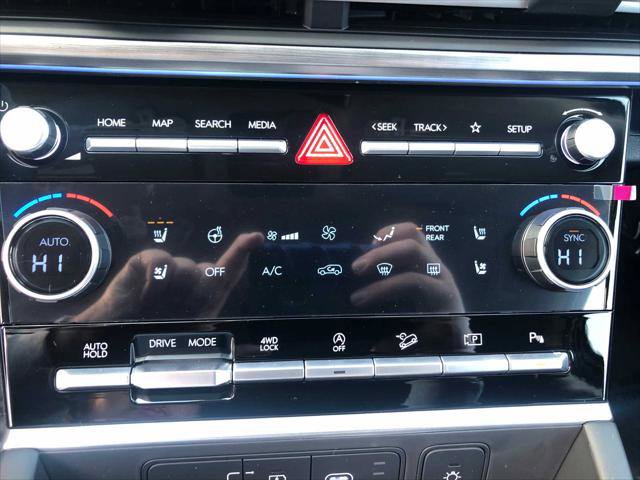 New 2025 Hyundai Santa Fe Limited image 12