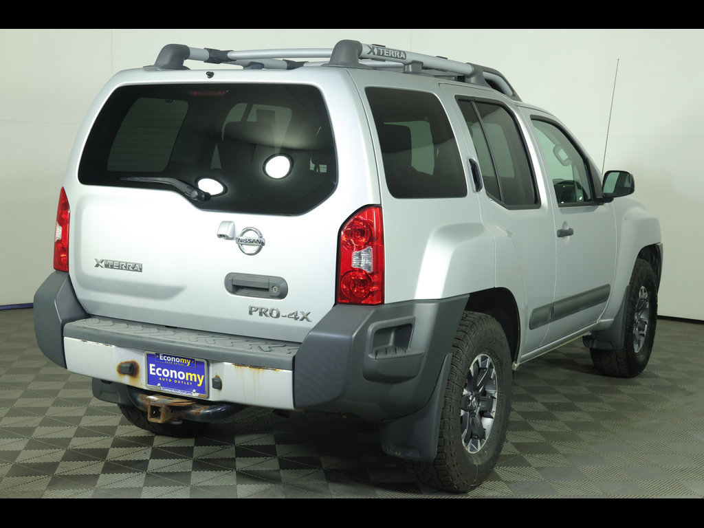 Used 2015 Nissan Xterra PRO-4X AWD/4WD image 14