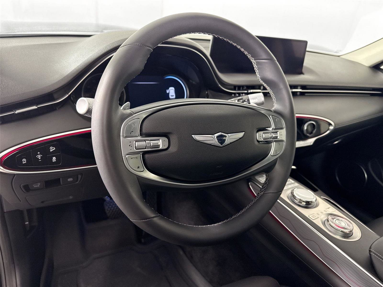 Used 2024 Genesis GV70 2.5T w/ Advanced Package image 4