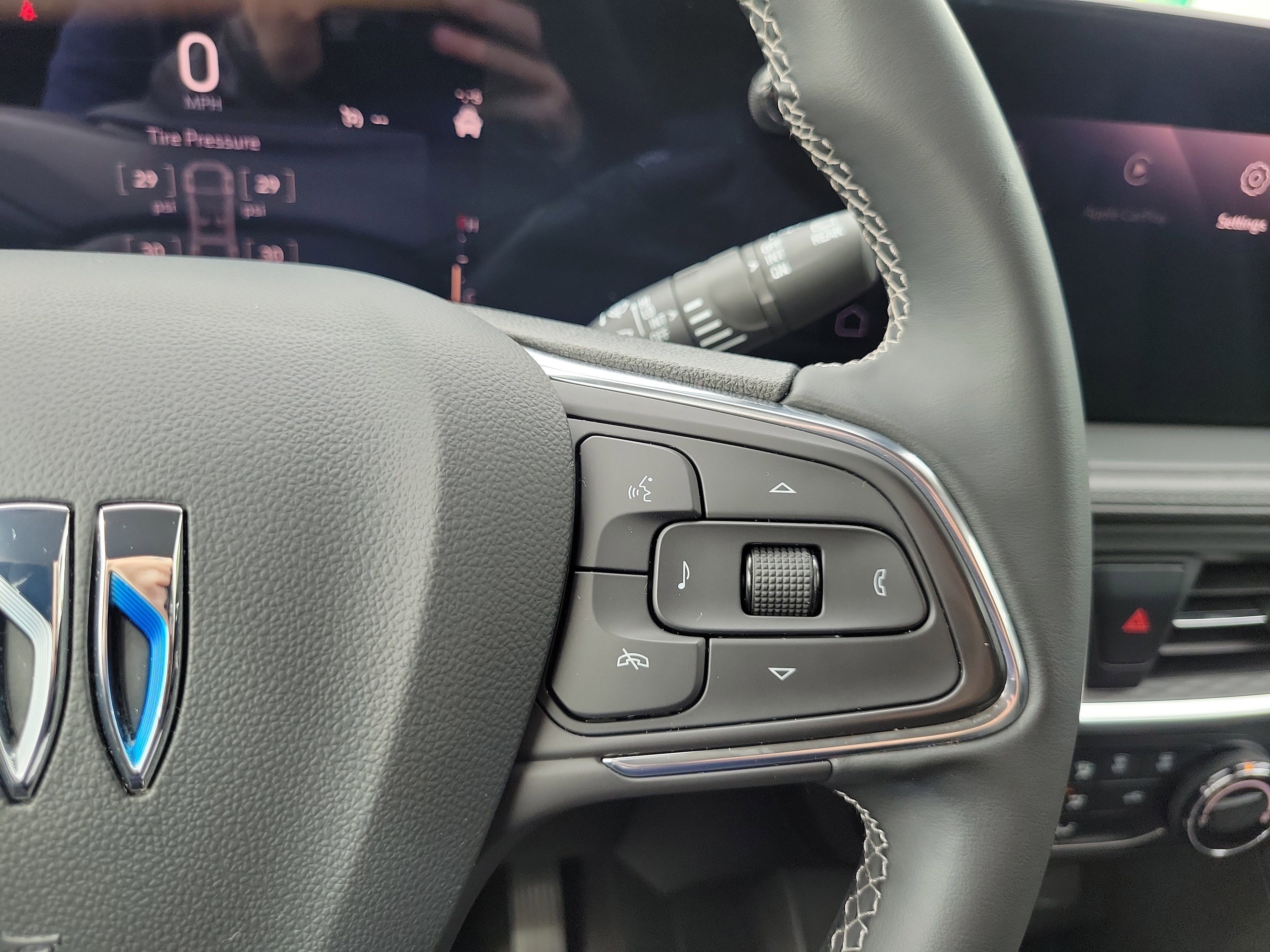 Used 2024 Buick Encore GX Preferred image 17