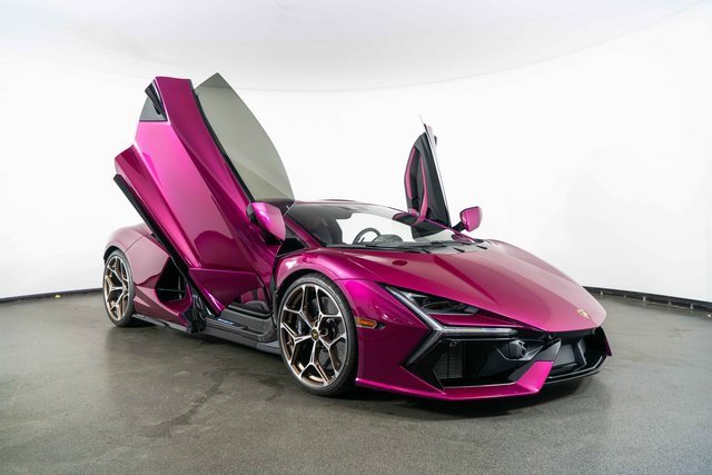 Used 2025 Lamborghini Revuelto image 10