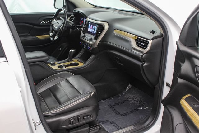 Certified 2017 GMC Acadia Denali w/ Technology Package AWD/4WD image 19