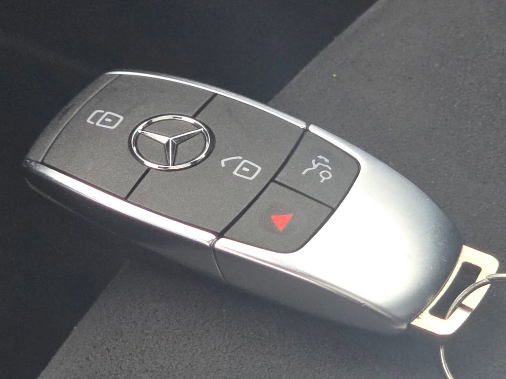 Certified 2026 Mercedes-Benz GLA 250 4MATIC image 37