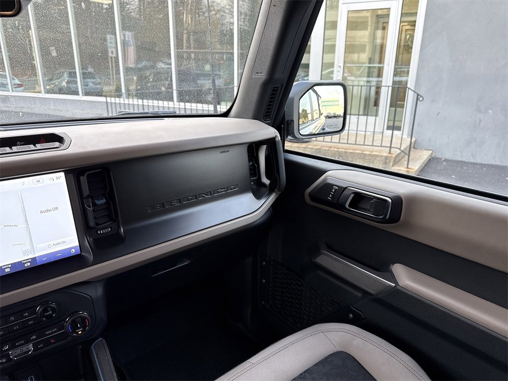 Used 2022 Ford Bronco Wildtrak image 15