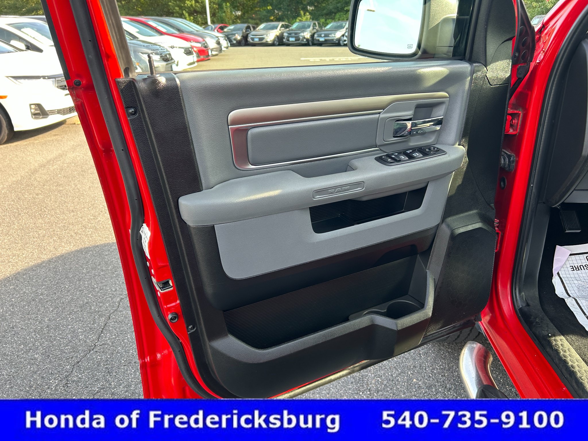 Used 2019 RAM 1500 Big Horn AWD/4WD image 10