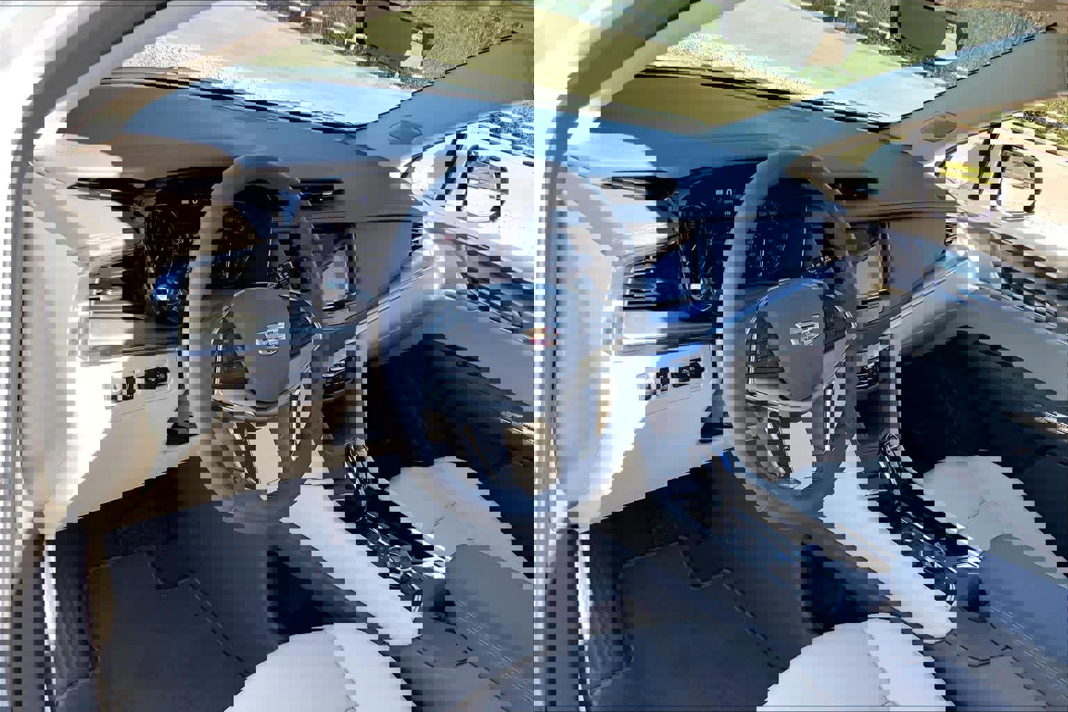 Used 2025 Cadillac XT5 Premium Luxury w/ Technology Package image 17