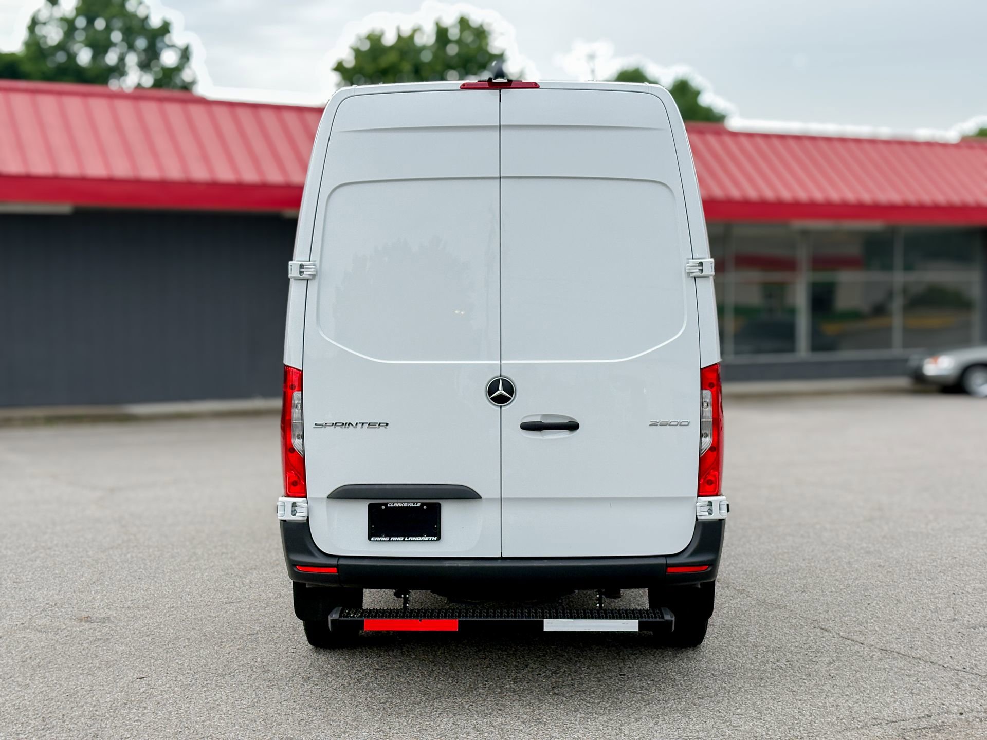 Used 2025 Mercedes-Benz Sprinter 2500 image 11