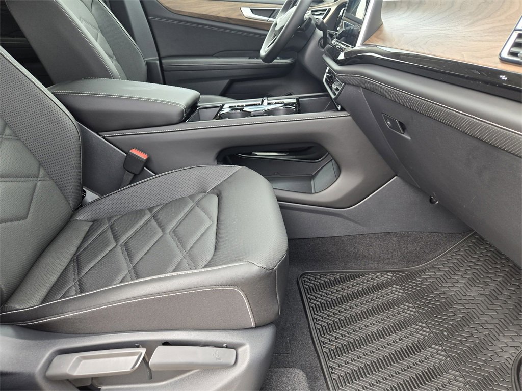 New 2026 Volkswagen Atlas SE image 12