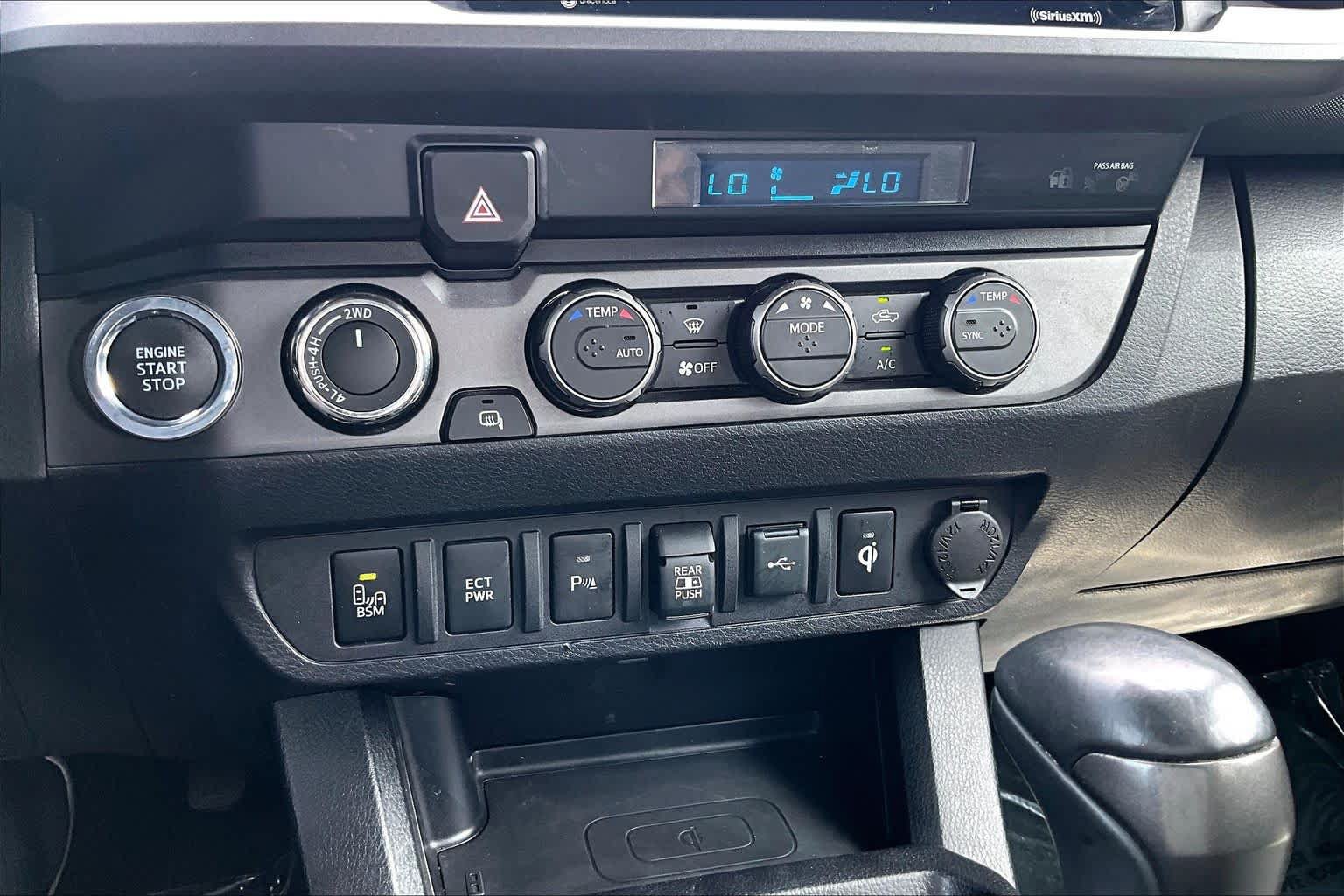Used 2021 Toyota Tacoma TRD Off-Road w/ Technology Package AWD/4WD image 34