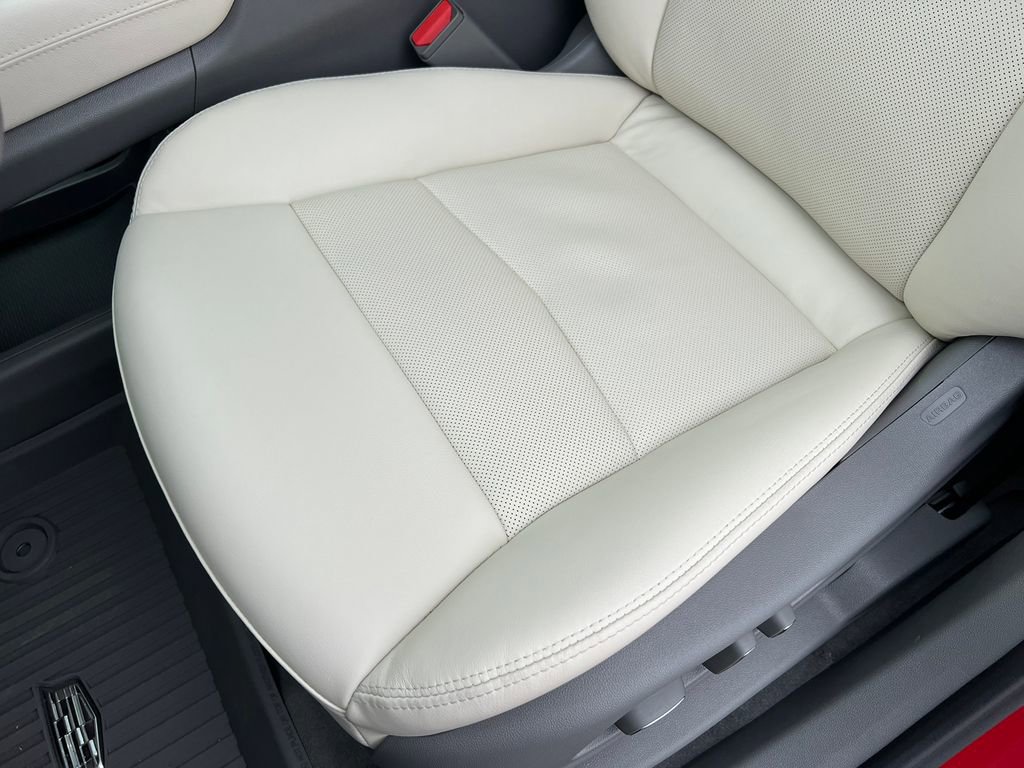 New 2026 Cadillac XT5 Premium Luxury w/ Driver Assist Package image 11