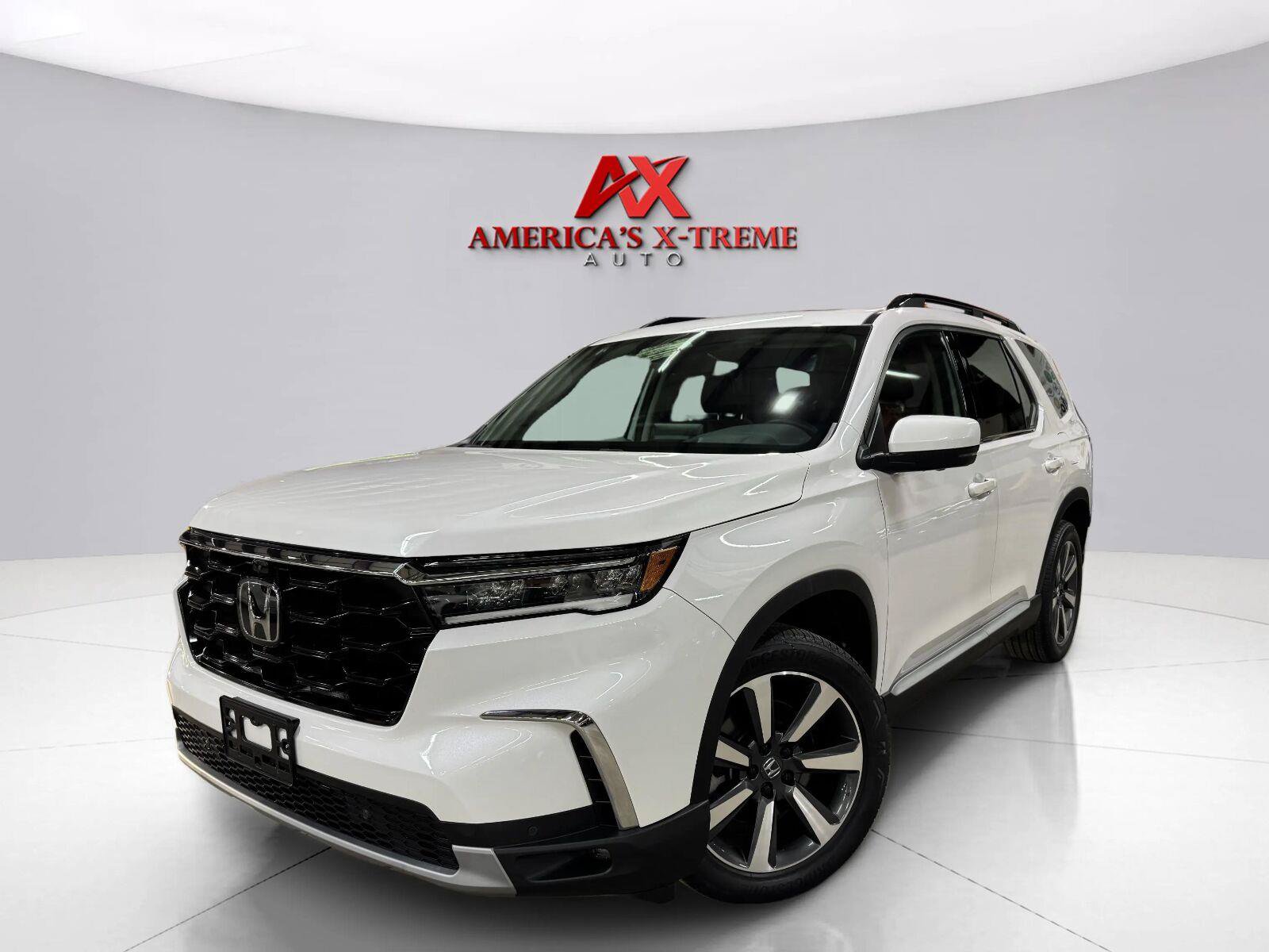 Used 2023 Honda Pilot Elite image 1
