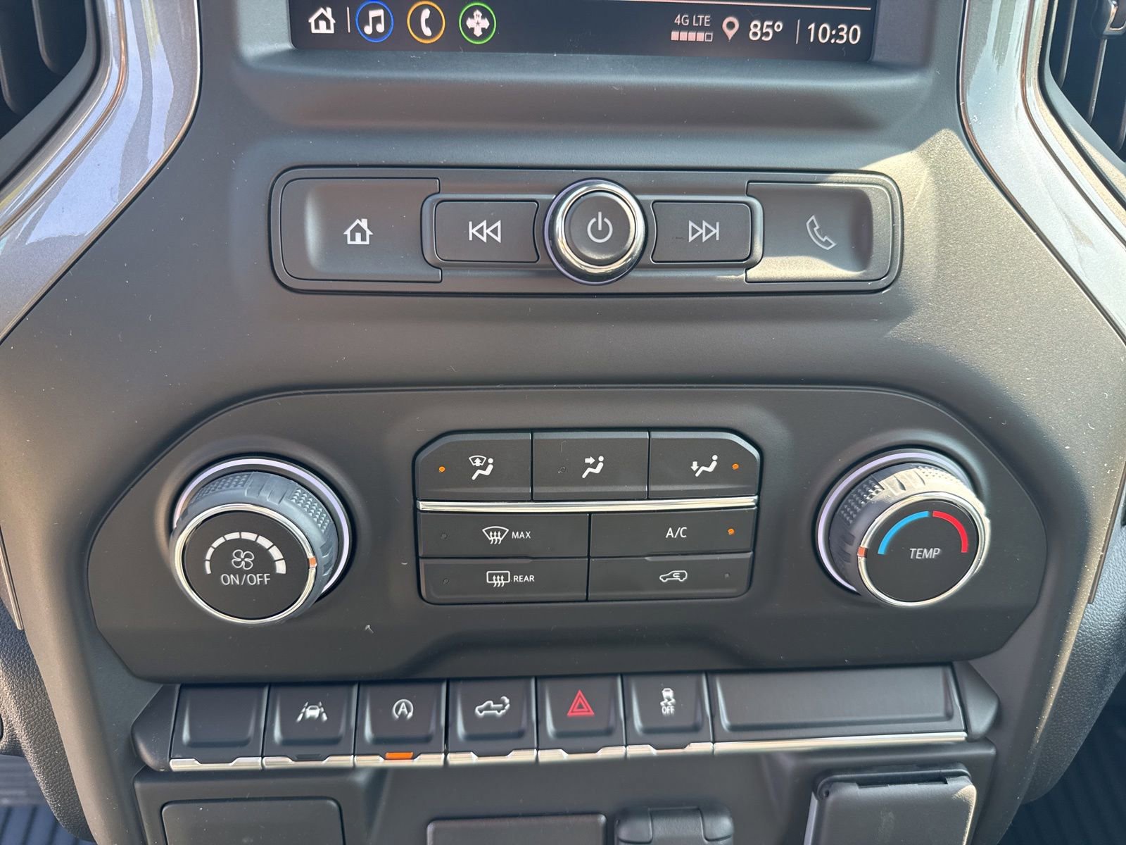 New 2026 Chevrolet Silverado 1500 Custom w/ Turbomax Blackout Package AWD/4WD image 17