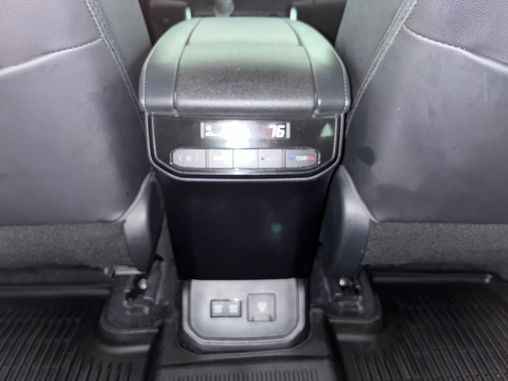 Used 2020 Toyota Highlander Limited AWD/4WD image 31