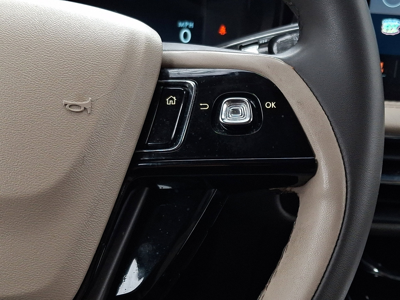 Used 2024 Lincoln Corsair AWD w/ Equipment Group 101A image 22