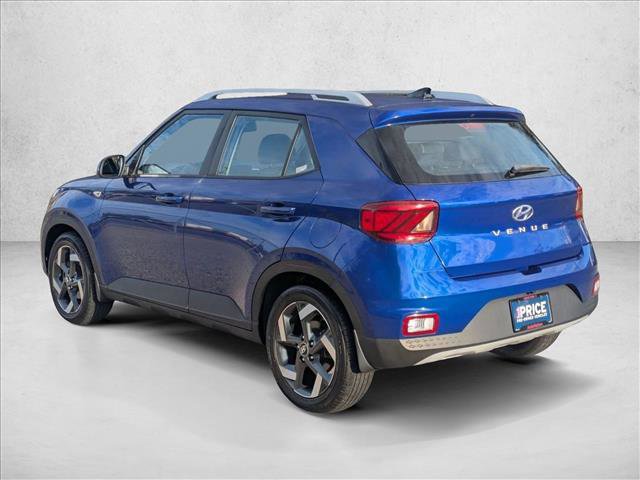Used 2022 Hyundai Venue Limited image 8