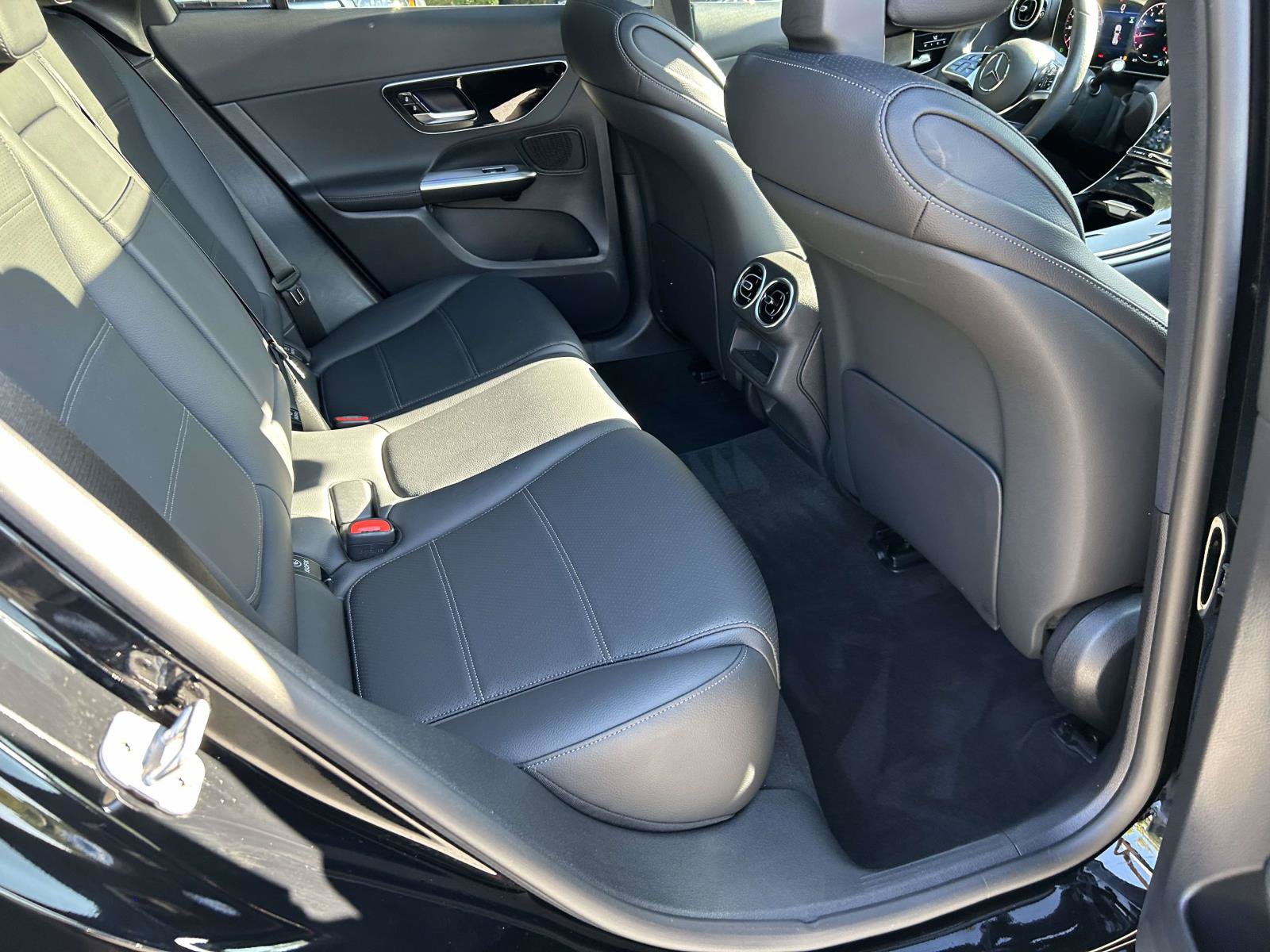 Certified 2026 Mercedes-Benz GLC 300 4MATIC image 43