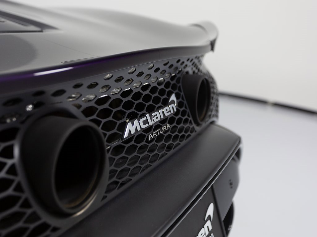 Used 2023 McLaren Artura image 38