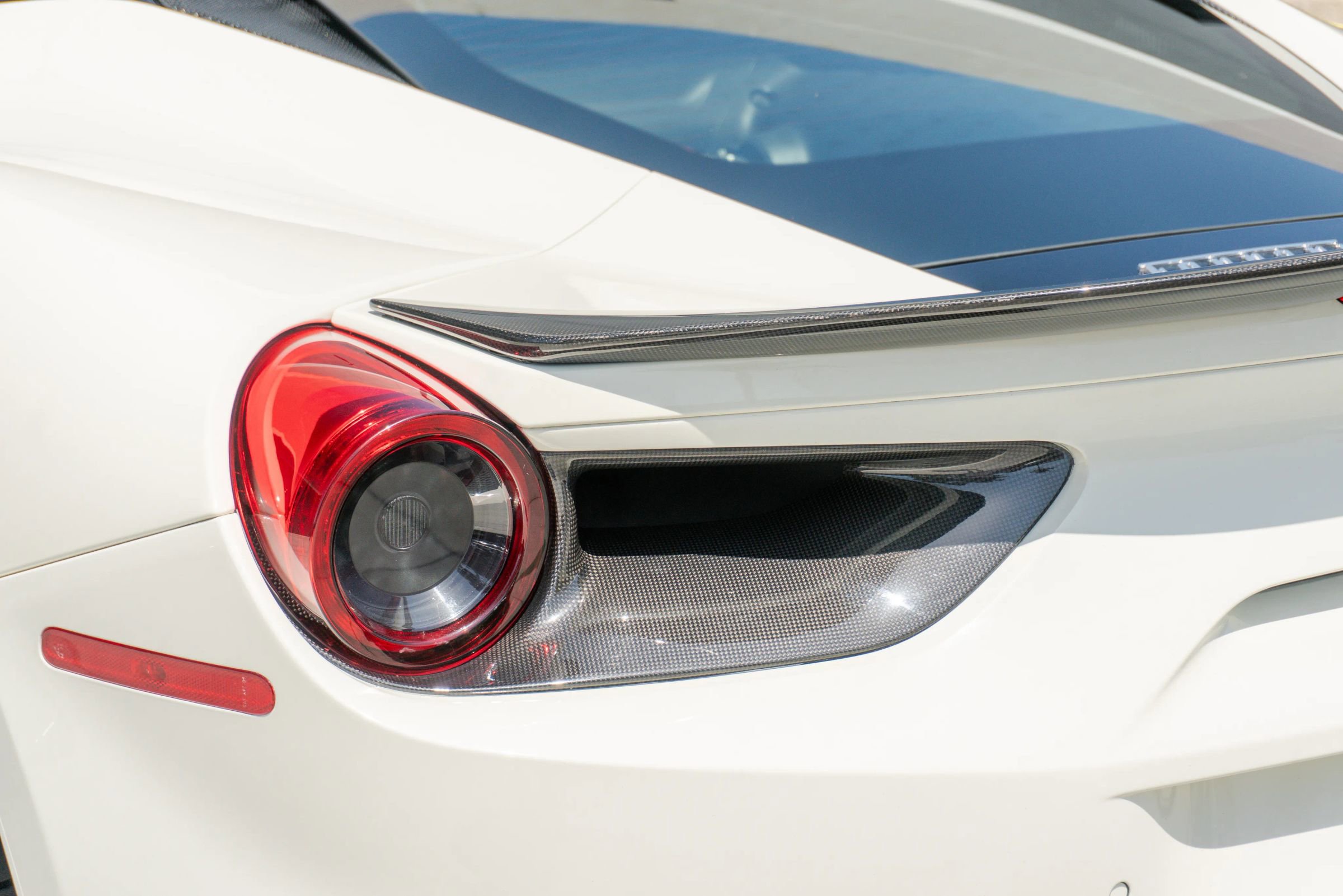 Used 2018 Ferrari 488 GTB RWD image 47