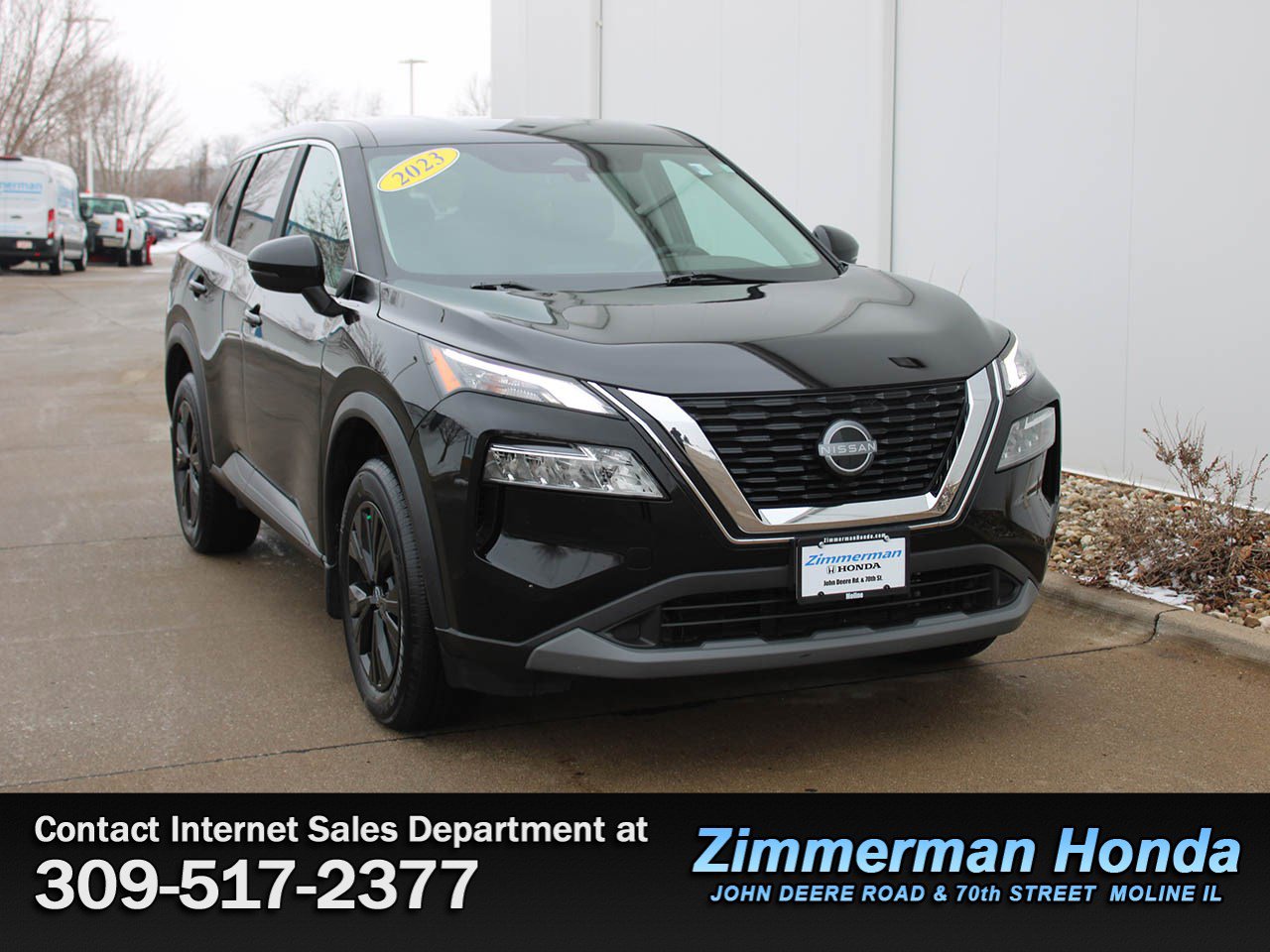 Used 2023 Nissan Rogue SV image 3
