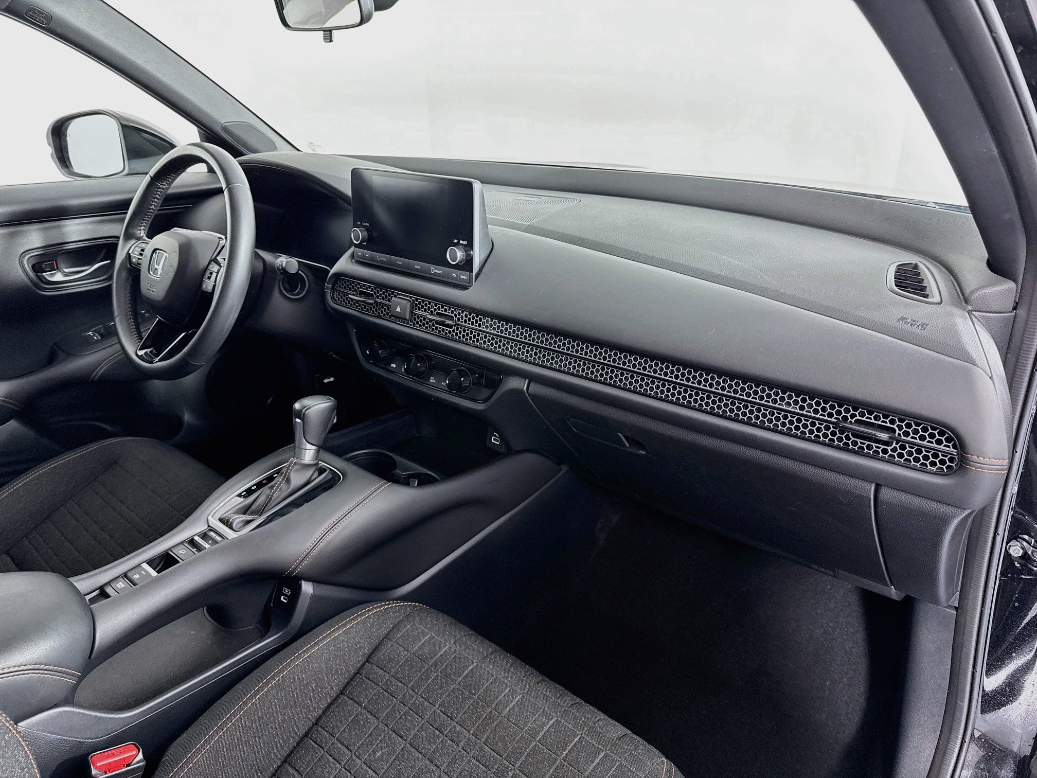 Certified 2024 Honda HR-V Sport image 27