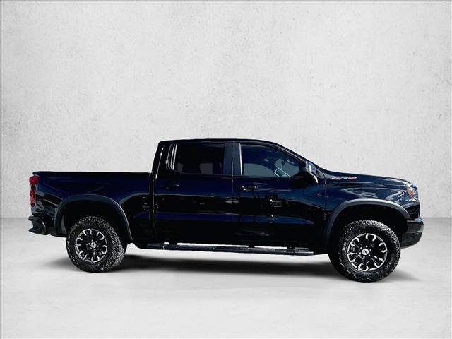 Used 2025 Chevrolet Silverado 1500 ZR2 w/ Technology Package image 5