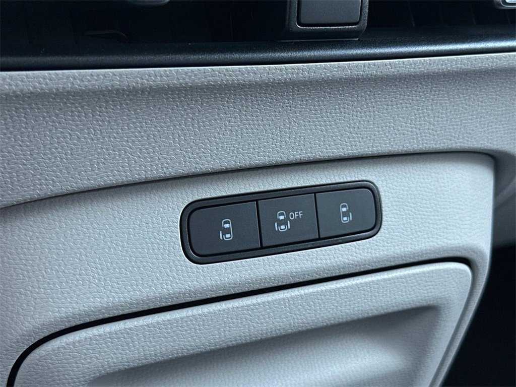 New 2025 Volkswagen ID. Buzz 1st Edition image 15