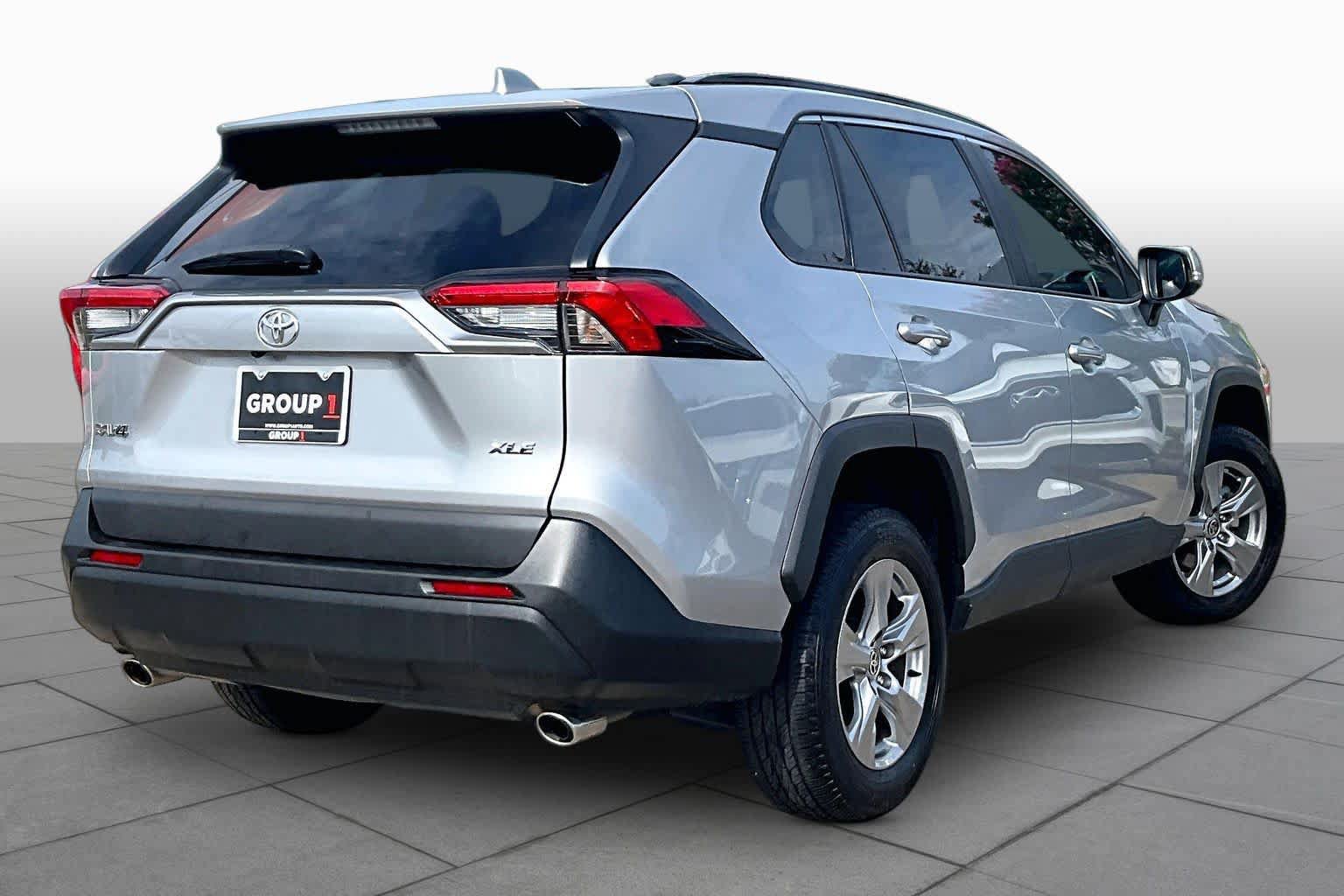 Used 2024 Toyota RAV4 XLE FWD image 13