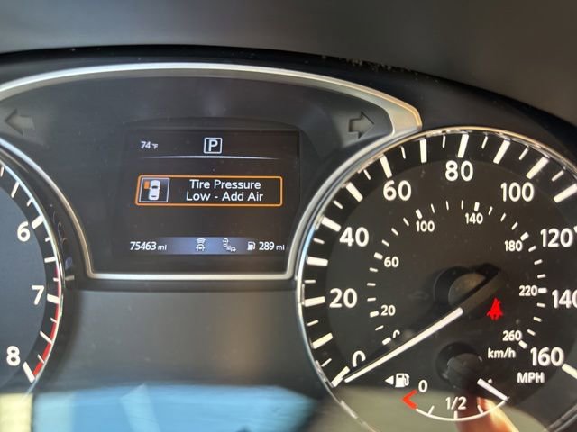 Used 2019 Nissan Pathfinder SV FWD image 34