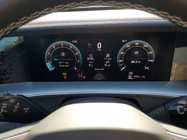 New 2026 Volkswagen Tiguan SE AWD/4WD image 23