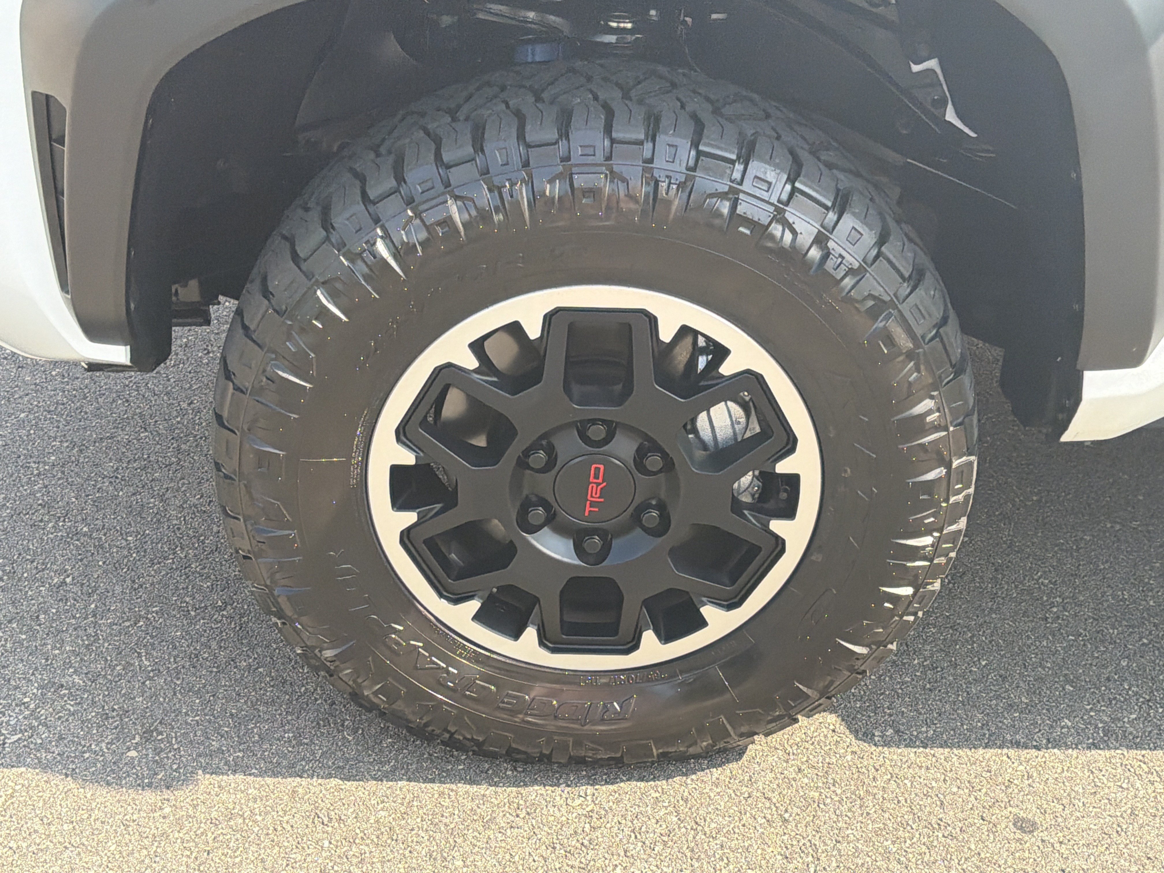 Used 2026 Toyota Tacoma TRD Off-Road AWD/4WD image 5