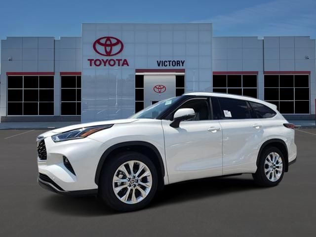 New 2026 Toyota Highlander Limited AWD/4WD image 1