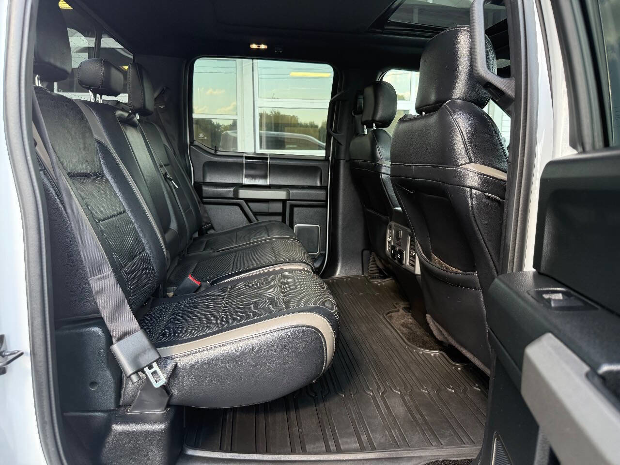 Used 2018 Ford F150 Raptor w/ Equipment Group 802A Luxury image 38