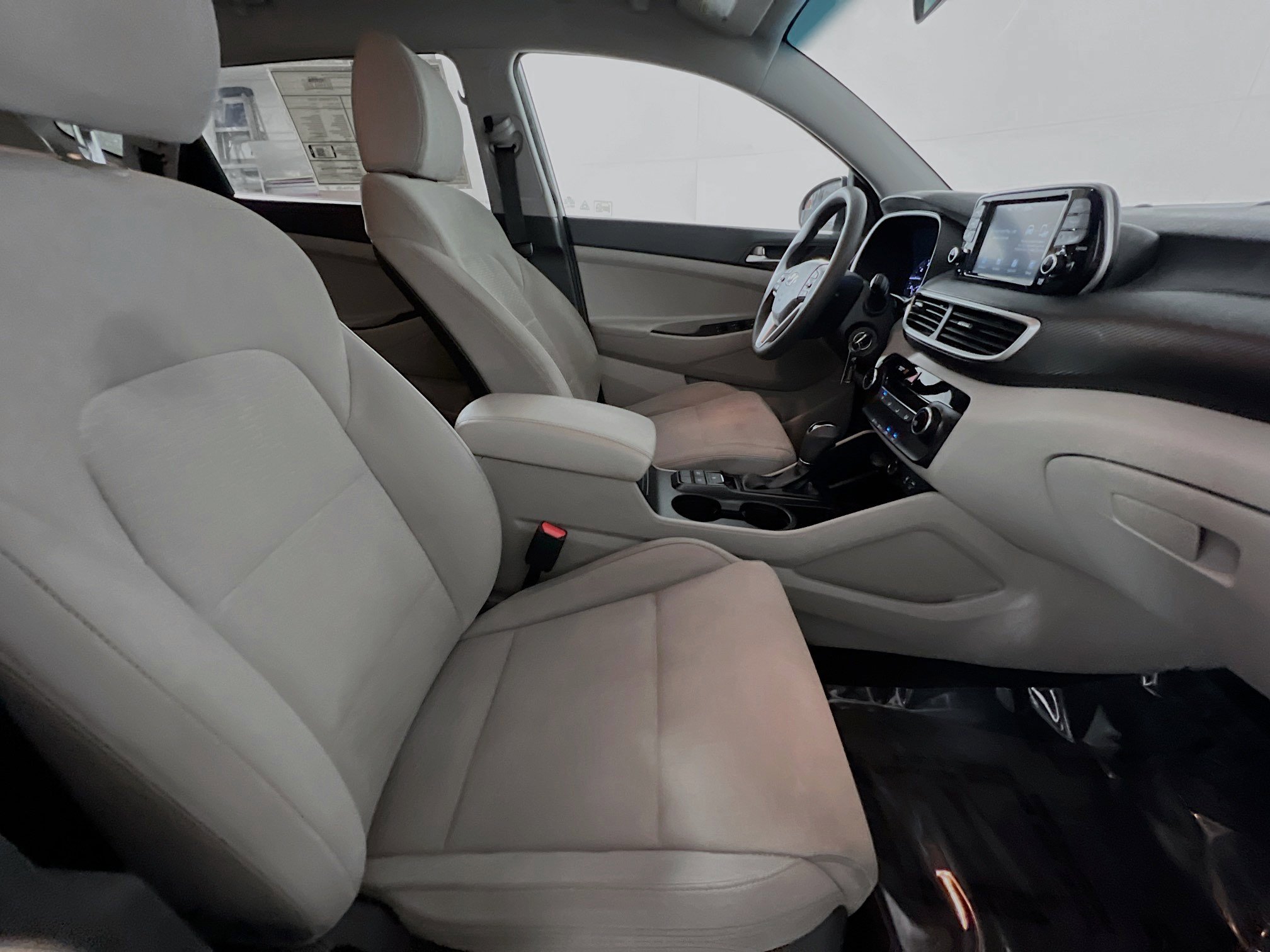 Used 2021 Hyundai Tucson SE image 30