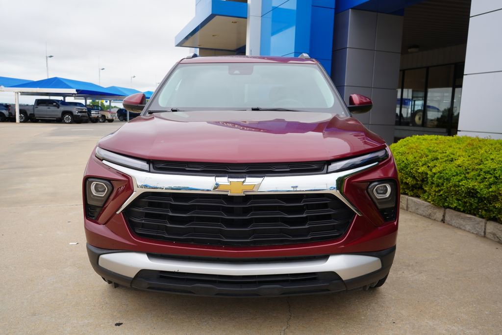 Used 2025 Chevrolet TrailBlazer LT AWD/4WD image 3