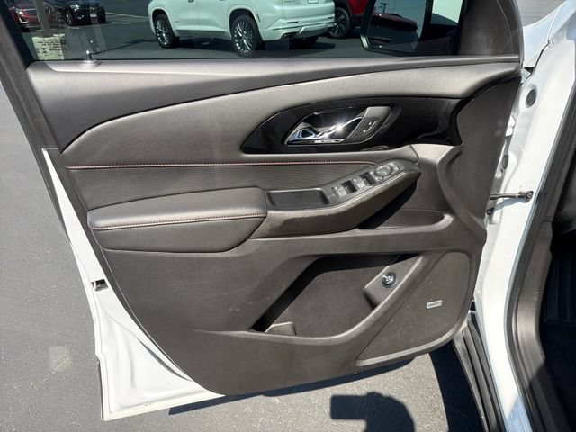 Used 2023 Chevrolet Traverse RS w/ LPO, Floor Liner Package AWD/4WD image 10