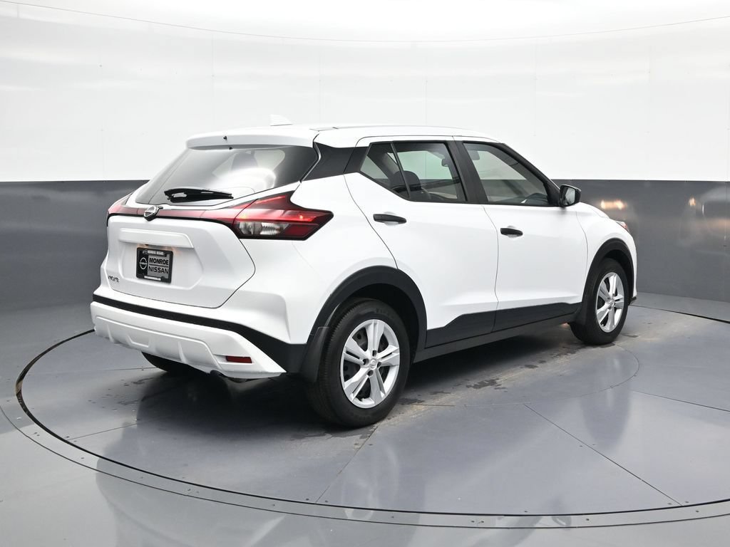 Certified 2025 Nissan Kicks Play S FWD image 10