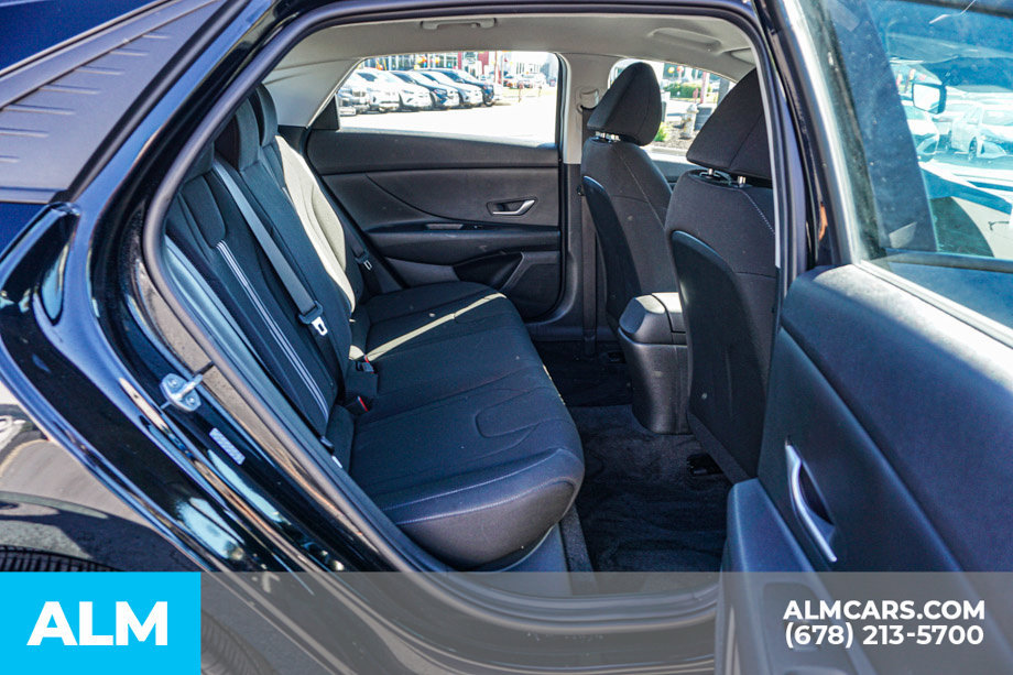 Used 2023 Hyundai Elantra SEL FWD image 21