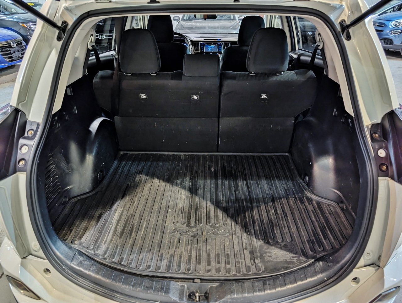 Used 2017 Toyota RAV4 LE w/ All Weather Liner Package AWD/4WD image 21