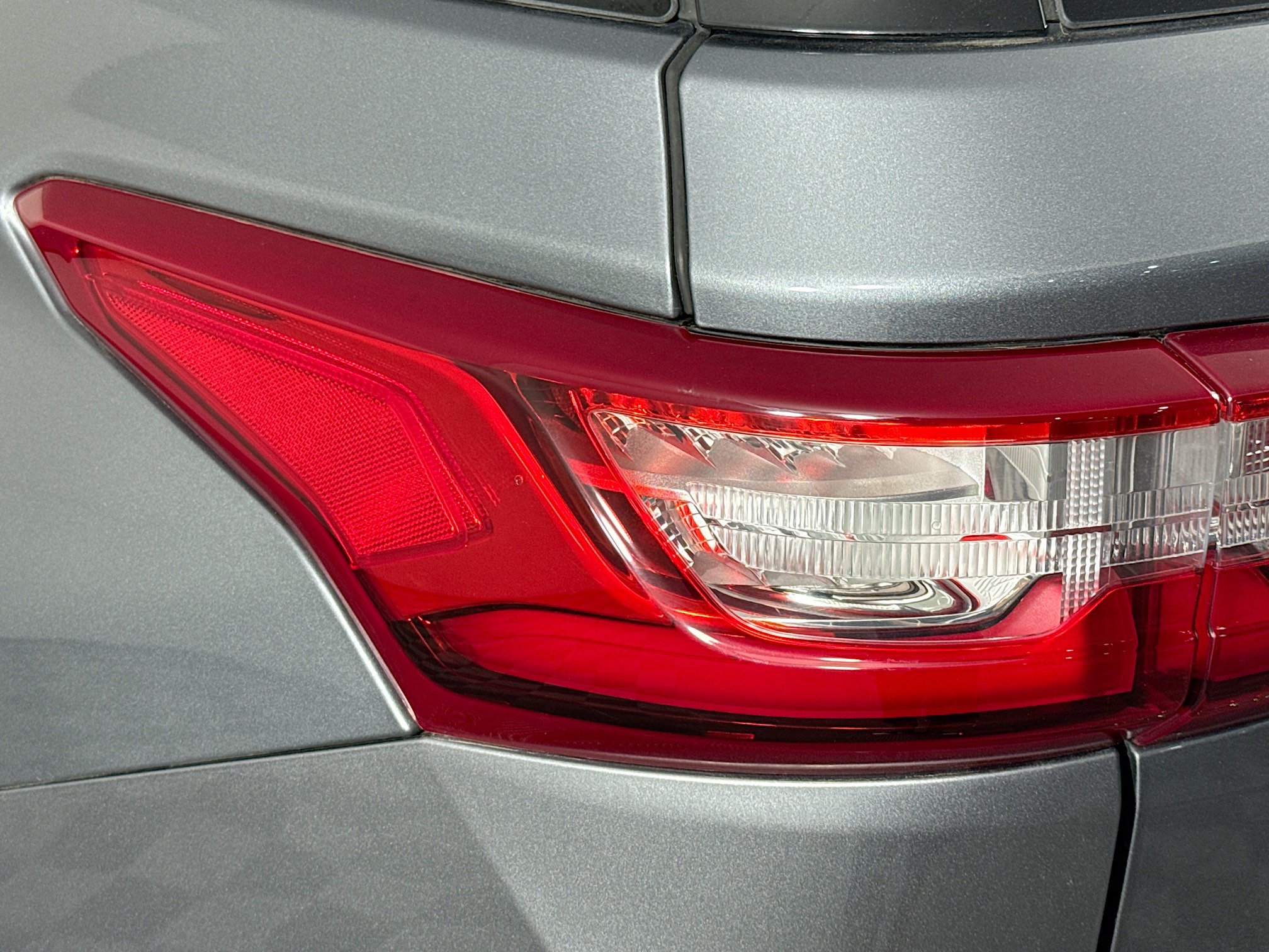 Used 2019 Chevrolet Traverse LT FWD image 35