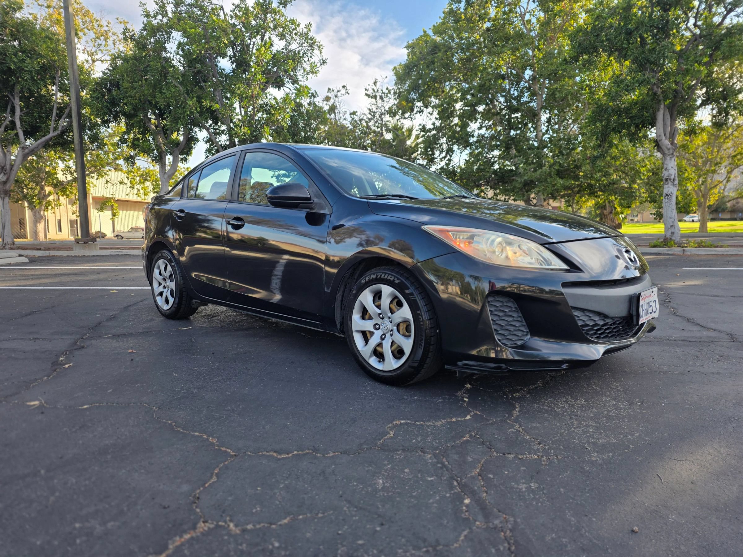 Used 2013 MAZDA MAZDA3 i Sport FWD image 2